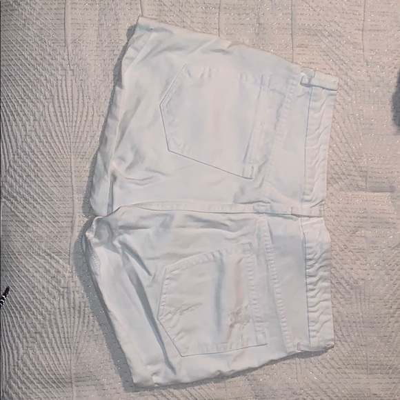 Shorts - Picture 2 of 3